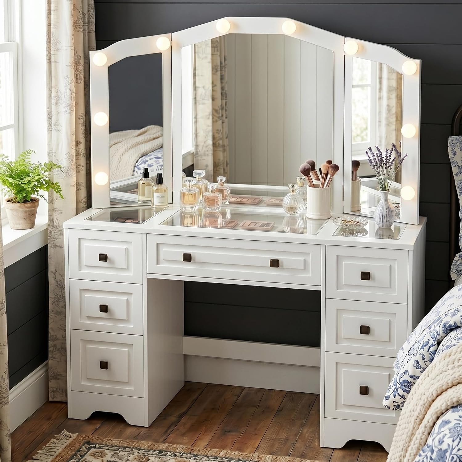 Lighted Vanity Desk, Tri-Fold  - Dressing Table Vanity With Lighted Mirror 评论和价格